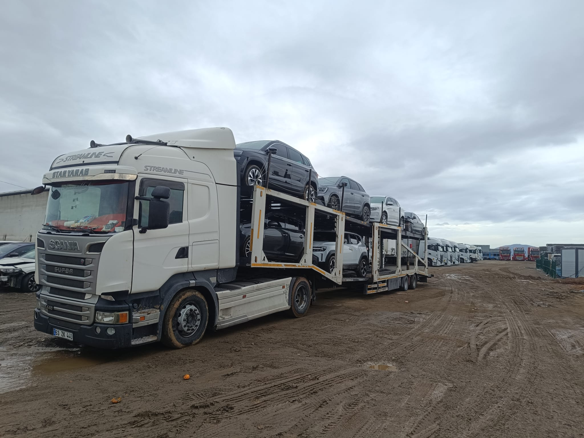 Dervişoğlu Lojistik araç taşıyıcı - gündüz depo